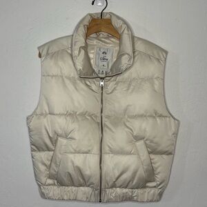 Abercrombie & Fitch Ultra Vest Size M Ivory Zipper 100% Recycled Polyester Fill